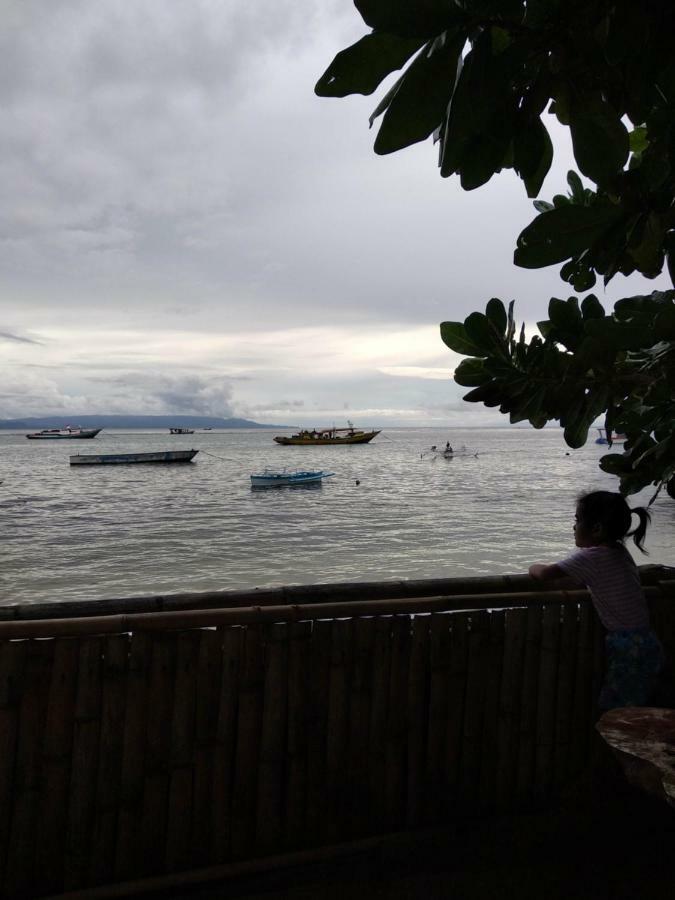 Sunset Guest House & Bar Bunaken Eksteriør billede
